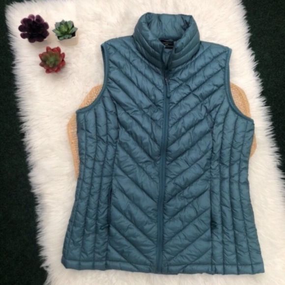 32 Degree Heat Vest - Picture 7 of 14